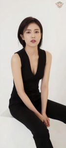 白鹿 原图去衣 4-脱衣论坛-社区-巨乳图库
